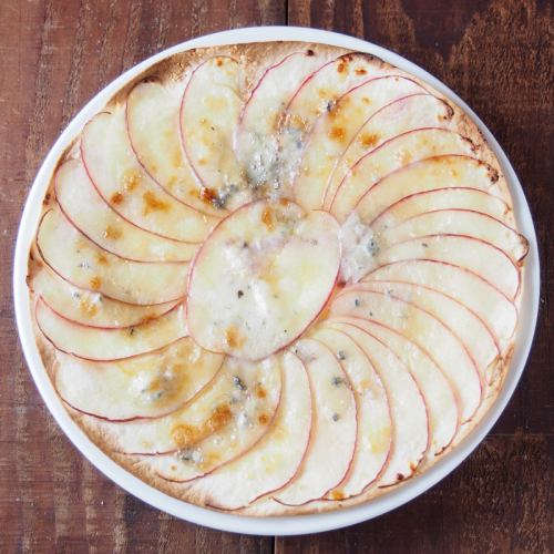 Apple and Gorgonzola