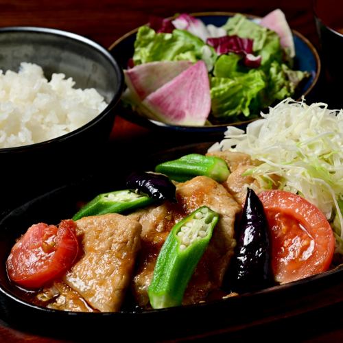 【期間限定】夏野菜と豚の生姜焼き