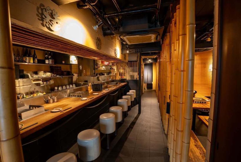 お洒落な空間と熱々の天然石で焼く石焼コースが大人気！忘新年会や各種宴会に◎