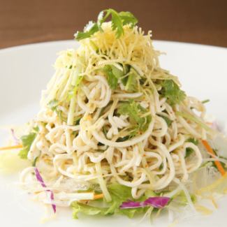 干し豆腐と香菜のサラダ