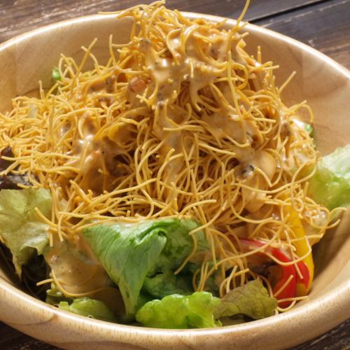 Crispy noodle salad