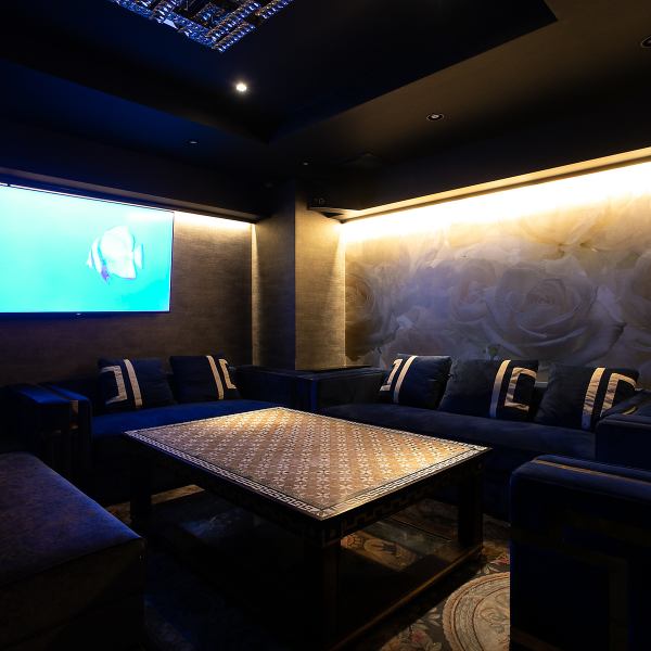 [Semi-private VIP room] This is a semi-private VIP room that can accommodate up to 10 people.Ideal for small group launches, entertainment, dinners and drinking parties.
