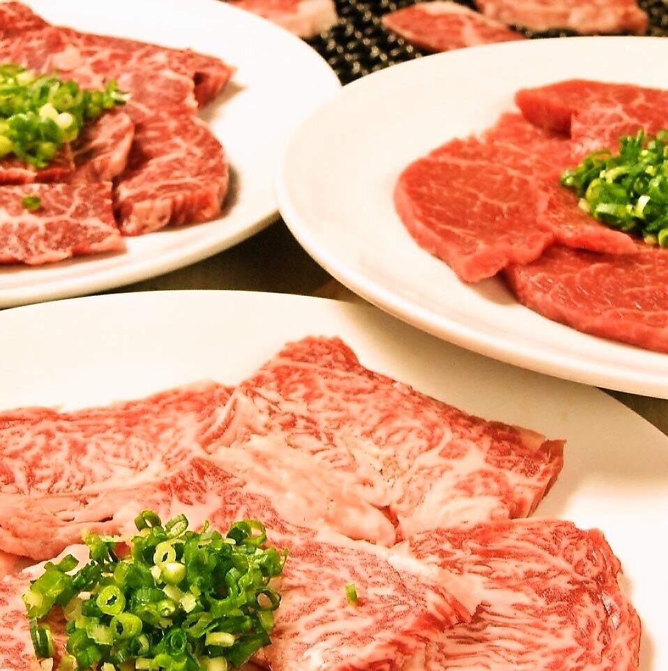 昼も夜もにぎわっている駅前店！いつでも柔らかお肉を堪能できる！
