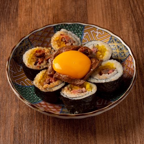 肉たく巻き寿司黄身のせ
