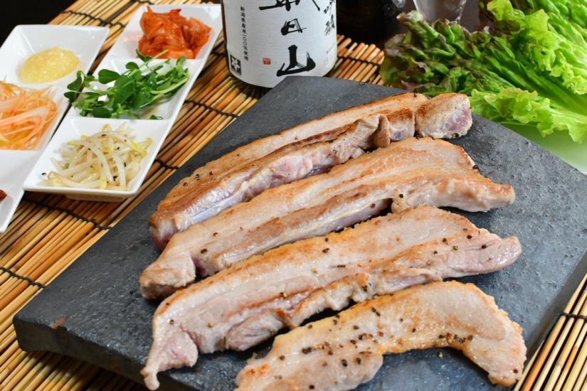 Itsuki's specialty! Echigo clean pork tile grill