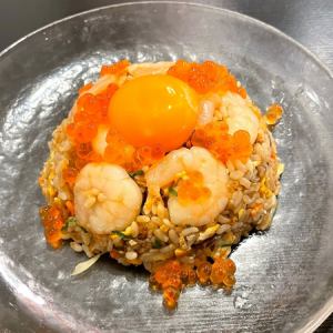 Shrimp fried rice with salmon roe