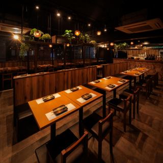 最大80名様の貸切宴会も対応しております。貸切プランも気軽にご相談ください。周囲を気にせずプライベート感たっぷりのご宴会をお楽しみいただけます。企業様のご宴会や、新忘年会、結婚式の二次会などさまざまなシーンに対応可能。ご予算やご希望に応じた貸切プランも柔軟にご提案致しますので、お気軽にお問合せ下さい！