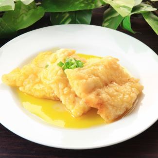 31. White fish with lemon sauce