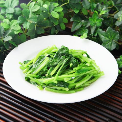 67. Stir-fried green vegetables