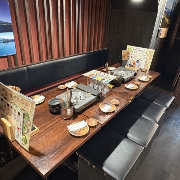 門前仲町で4名様～20名様まで完全個室完備の居酒屋！各種宴会、誕生日、記念日など皆様だけのプライベート空間でお楽しみ頂けます！ 25名様～は応相談！30名様～60名様までの貸切対応も全力でご要望にお応え致します♪誕生日や記念日のお祝いに、サプライズ演出のご相談も承ります。花束やケーキ、日本酒タワーのご用意も！