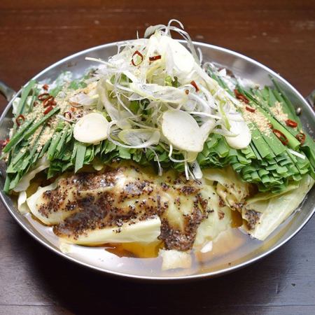 焦がしにんにく黒マー油　もつ鍋