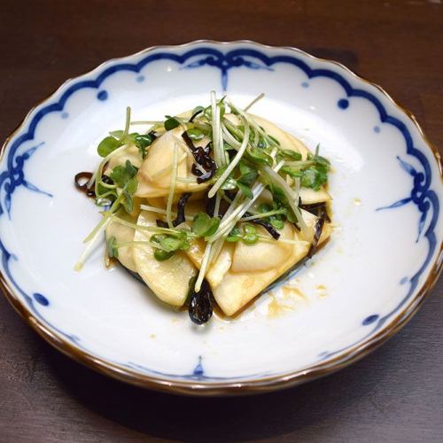 カブと塩昆布のつまみサラダ