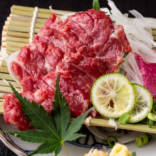 名物！熊本直送　馬刺し