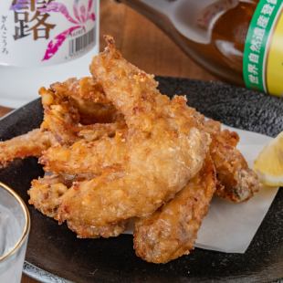 Deep-fried chicken wings