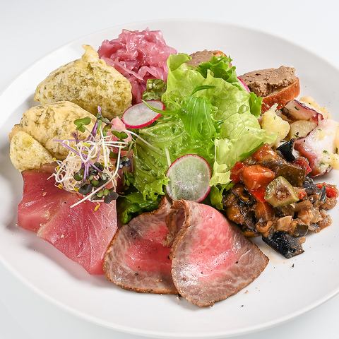 シェフこだわりの前菜盛り合わせ(2人前)