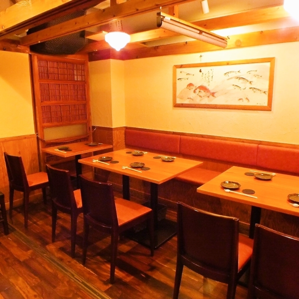 最大20名様までの半個室。和の雰囲気溢れる落ち着いた店内