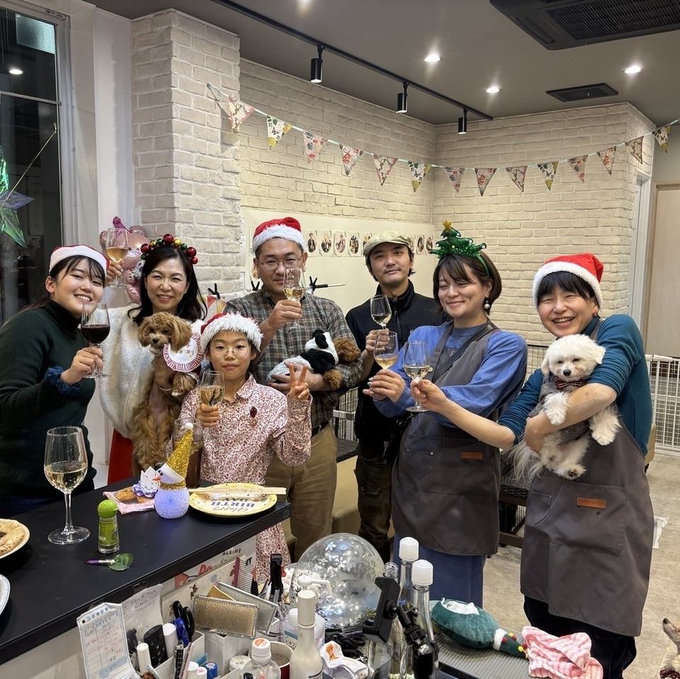 イベントごとには貸切も可能です♪シェフ自慢の大皿料理も!