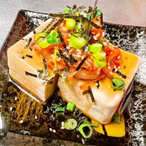 毛豆、番茄片、高麗菜點心、小黃瓜點心、冷豆腐、泡菜椰菜各一份