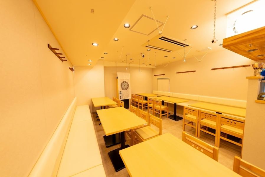 団体様のご宴会も大歓迎です◎各種飲み会や大型のご宴会にもってこいの個室です♪団体のご宴会の際、お席のレイアウト等ご相談承りますのでお気軽にお問い合わせください♪4名様の個室席、最大30名様までの個室席もご用意しております。