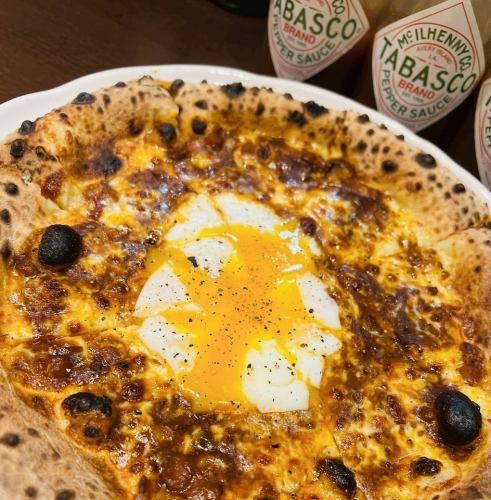 ミートソースと温玉のPizza