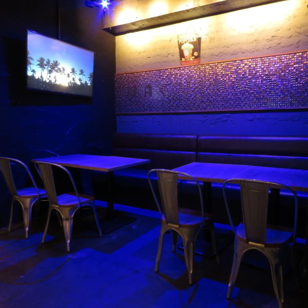 We recommend the table seats for small welcome/farewell parties and after-parties! You can enjoy your drinks at the spacious table seats. Recommended for small parties. A night where both men and women can have fun! We also welcome sports events and private reservations for students.