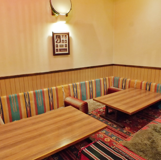 お座敷の半個室は、落ち着いたプライベート空間♪