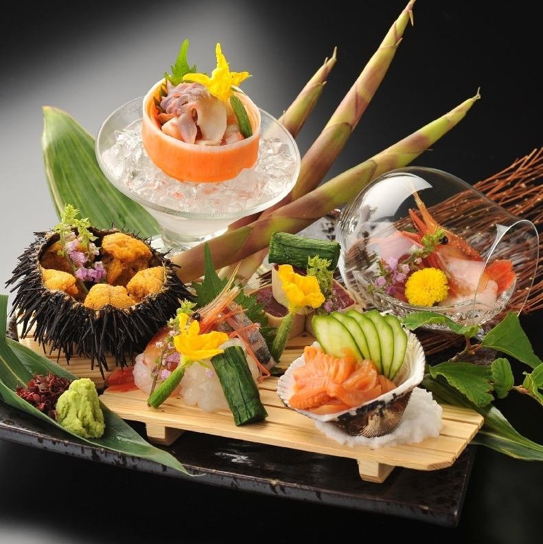 Be sure to try Oshika's famous sashimi, which is beautifully decorated with Sanriku fresh fish and seafood.