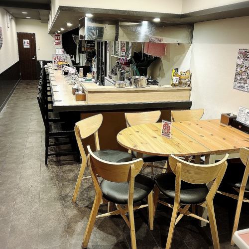 <p>《団体様OK》最大16名様対応可能な空間は大人数の宴会にぴったりです☆目配り・気配り上手なスタッフがお客様の人数に合わせてお席をご案内いたしますので、歓送迎会・忘新年会といったイベントにも◎落ち着きのある店内で、ゆったりリラックスした時間を過ごせます。宴会プランは飲み放題付きで3500円(税込)～</p>