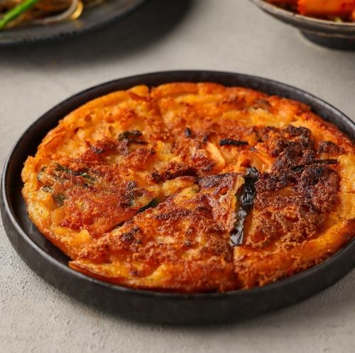 【明太チーズチヂミ】外はカリッと香ばしく、中はもちもち食感の韓国風お好み焼き♪