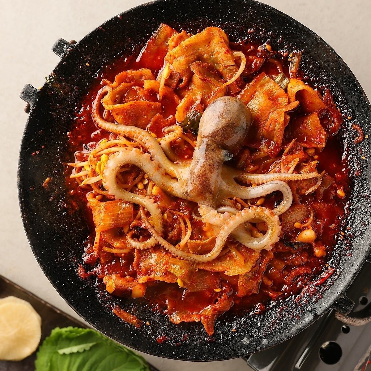 話題のチュクミサムギョプサルが楽しめる！お酒との相性抜群◎