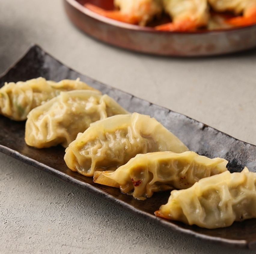 土日は昼12時から営業！ランチ限定食べ放題2980円→1980円