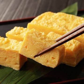 お箸が止まらない美味しさ♪昔ながらの優しいお出汁が広がる人気メニュー【ふわぷるだし巻き玉子】