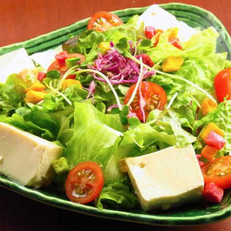 tofu and tomato salad