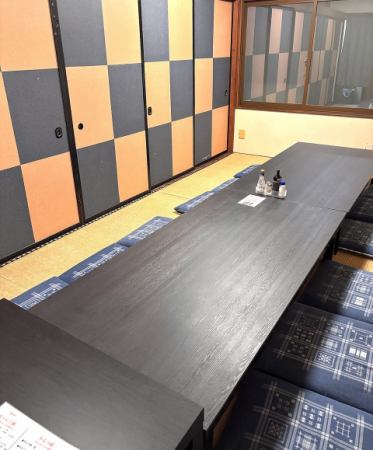 【2F】7名～12名様用、お座敷です!個室席としてご宴会可能です。12名様以上のご宴会は、テーブル席となります。お座敷は座椅子のご用意は、ございません。2階は３時間を目安にご利用をお願いいたします。