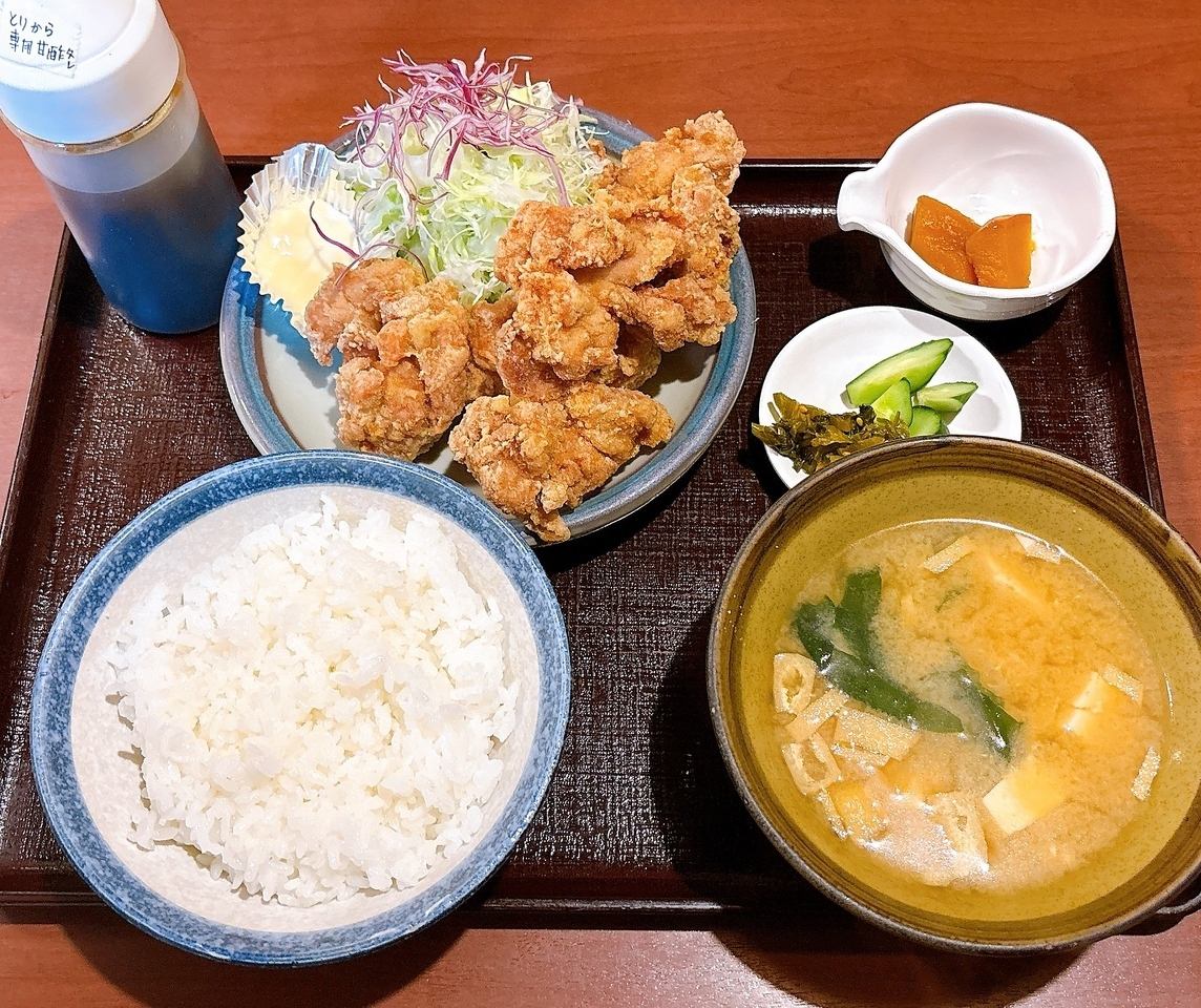 평일 한정! 오늘의 추천이나 정식 등을 맛볼 수 있습니다.