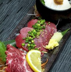 馬刺し三種盛り合わせ