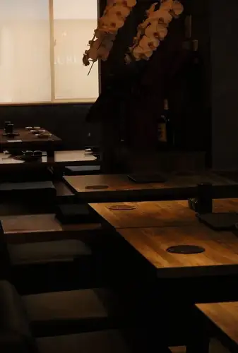 我们提供多种座位选择，以适应不同的场合。