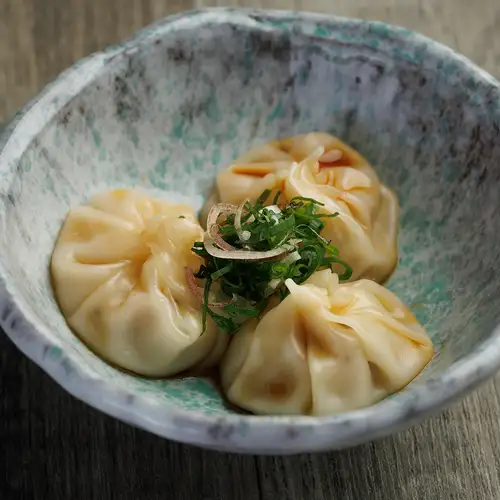 鸡肉丸子多汁饺子