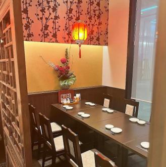 A completely private room where you can enjoy your meal in a private space.We can accommodate parties of up to 16 people.