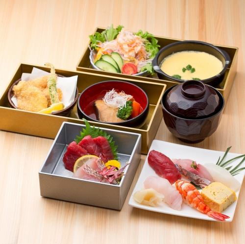 Daily sashimi sushi set 6 pieces or 8 pieces (*6 pieces shown in the image)
