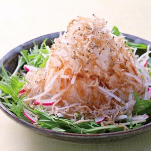 Crisp salad of small fish and radish
