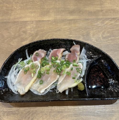 【定番！】炙り鶏刺
