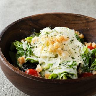 彩りシーザーサラダ