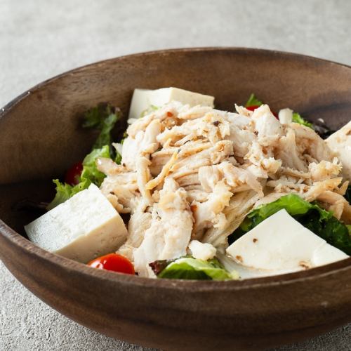 豆腐と蒸し鶏のサラダ