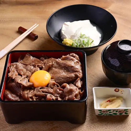 段戸牛すき焼き重