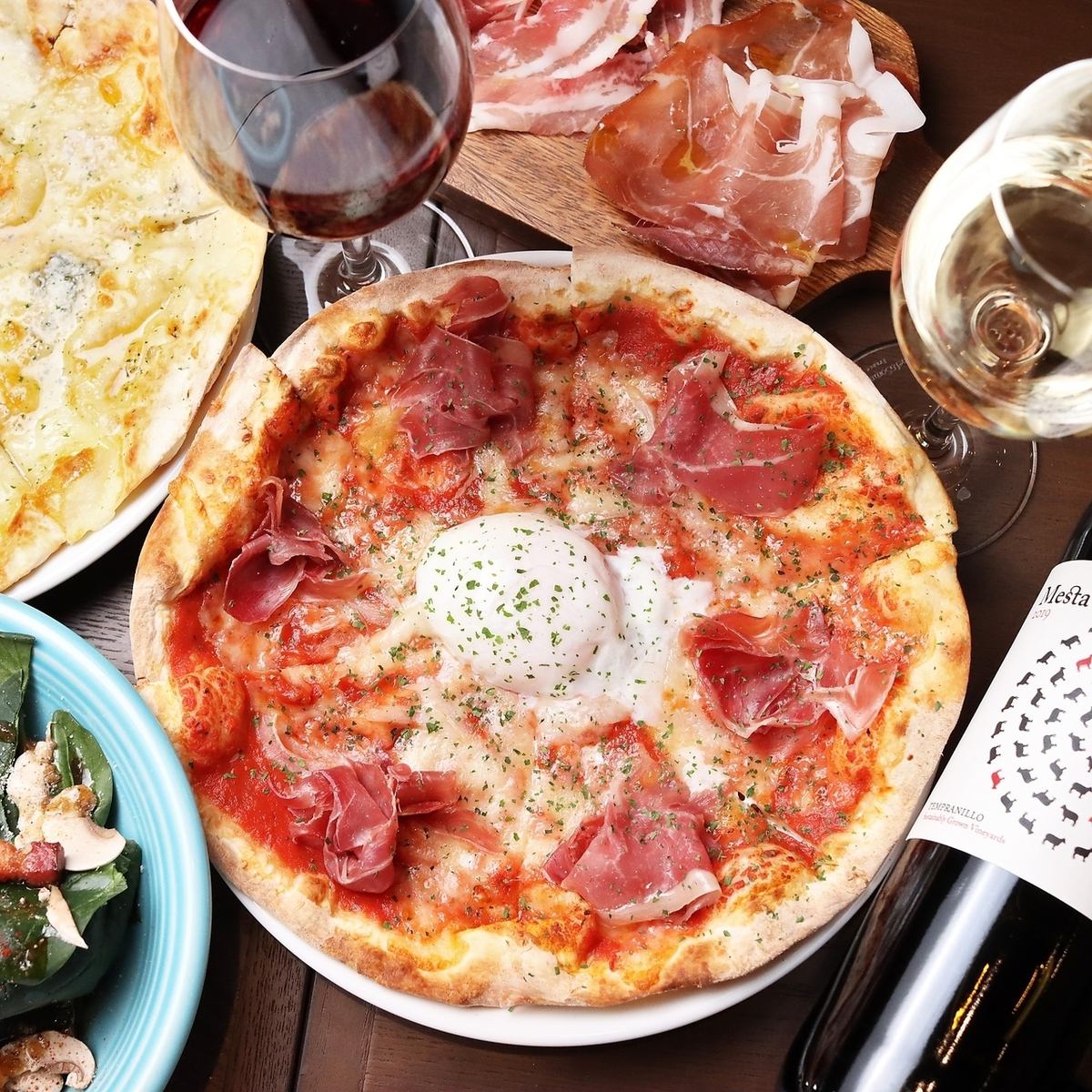 Enjoy authentic Italian cuisine in a stylish space♪ All food and drinks are 550 yen◎