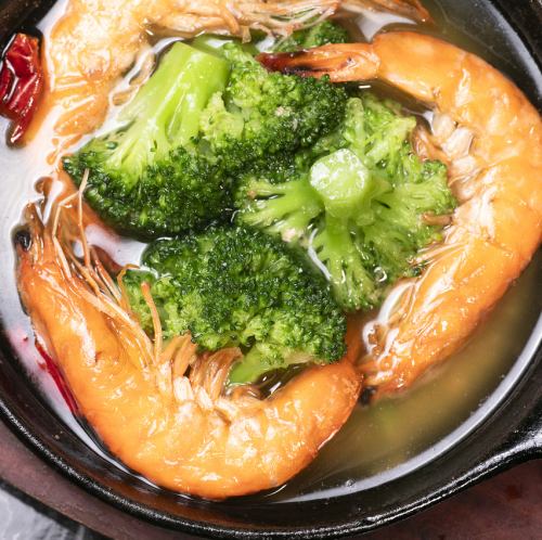 有頭海老とブロッコリーのアヒージョ
