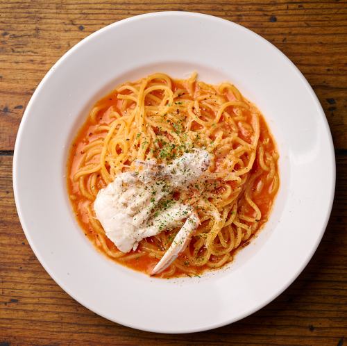 渡り蟹のトマトクリームパスタ