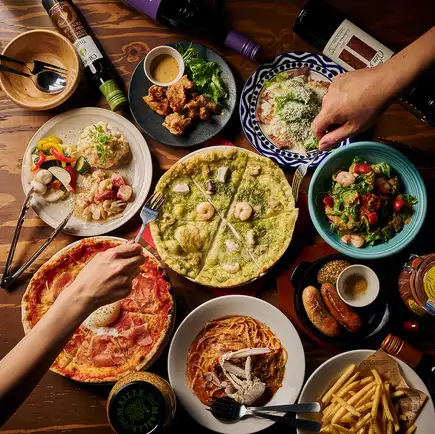 【イタリアンコース】120分飲み放題付！ピザやポテト、唐揚げなど人気メニュー全8品★3500円