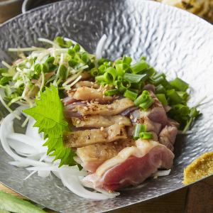 地鶏ももたたき　柚子胡椒添え